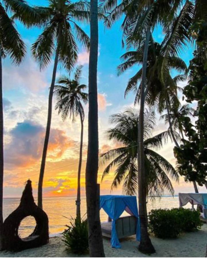 Met House Hotel Thulusdhoo Ngoại thất bức ảnh