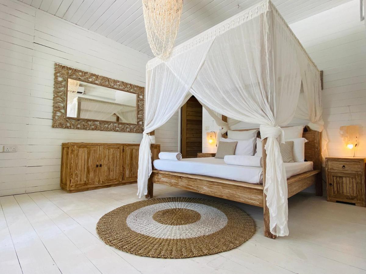 Met House Hotel Thulusdhoo Ngoại thất bức ảnh